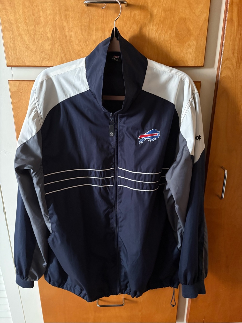 Reebok Men's Buffalo Bills Navy Windbreaker Vintage 90s Large NFL